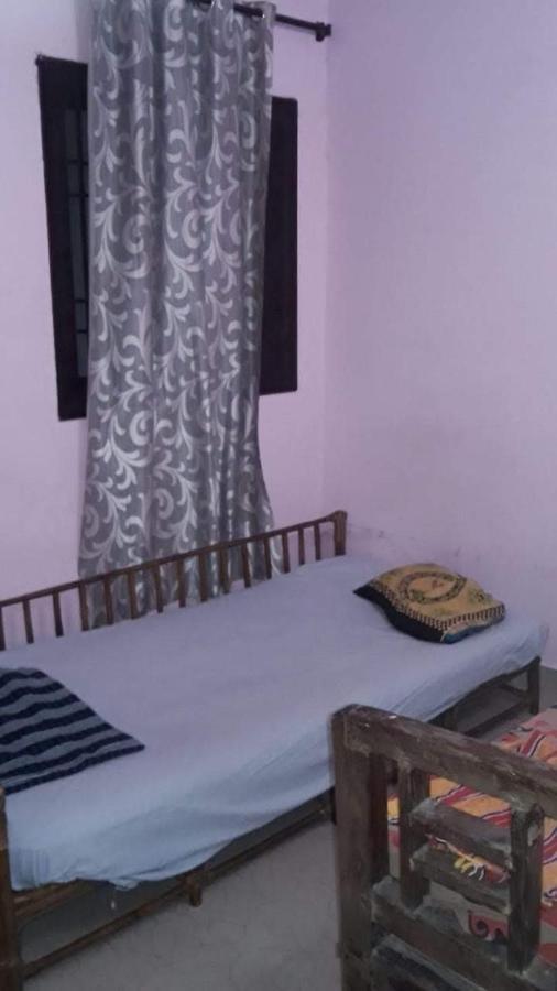 Valentine Hostel & Guest House Pondicherry Exterior photo